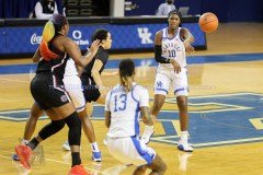 CWBBKentuckyvsSouthCarolina1-10-21TRWSVA-71